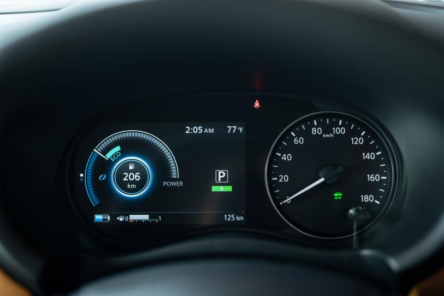 Панель приборов Nissan Kicks e-POWER 2020 года  (JP) (фото 9 из 38)